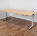 Schreibtisch elekt. Höhenverstellbar 90x200 cm